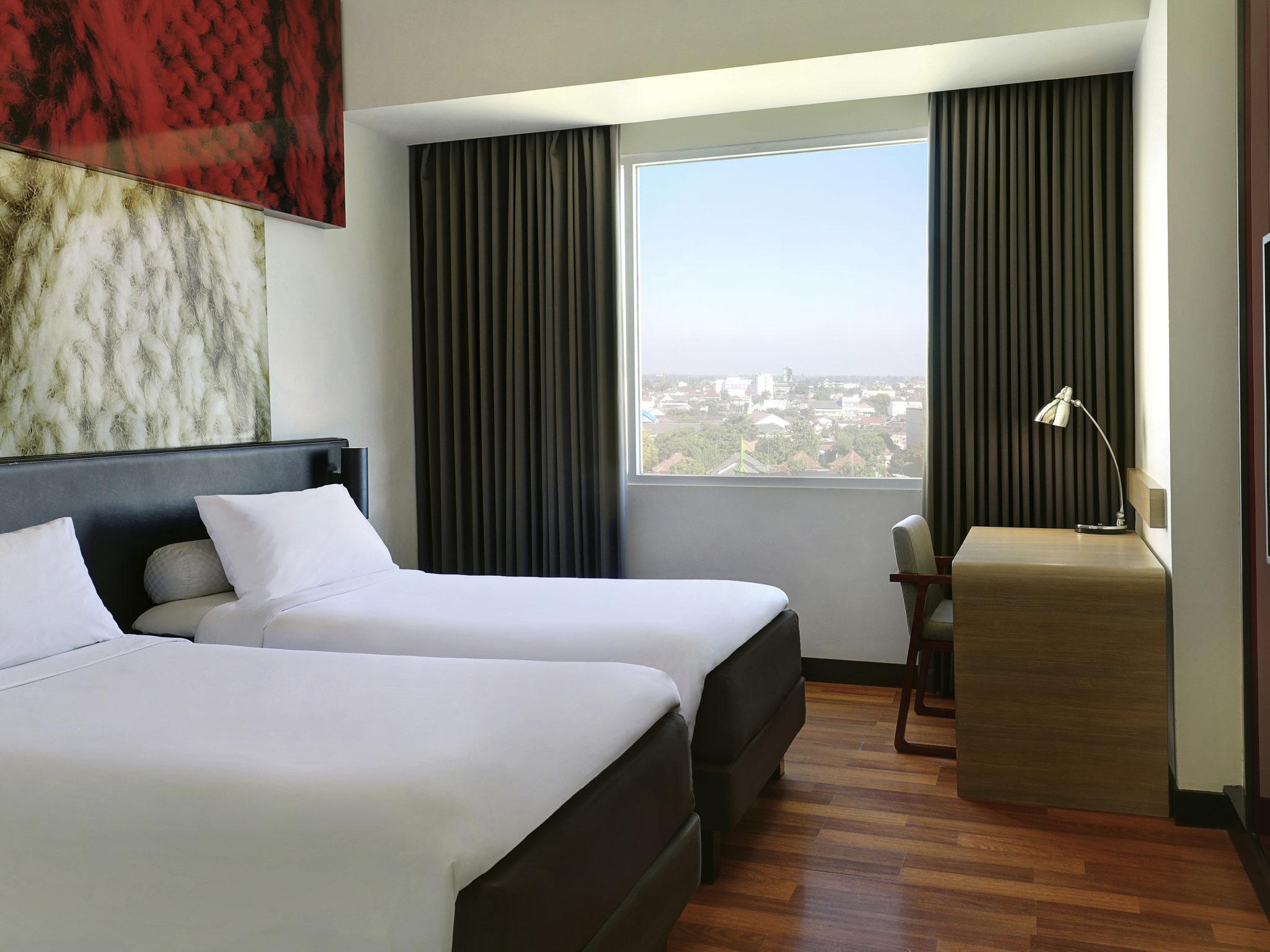 Ibis Malioboro Hotel Yogyakarta Ngoại thất bức ảnh