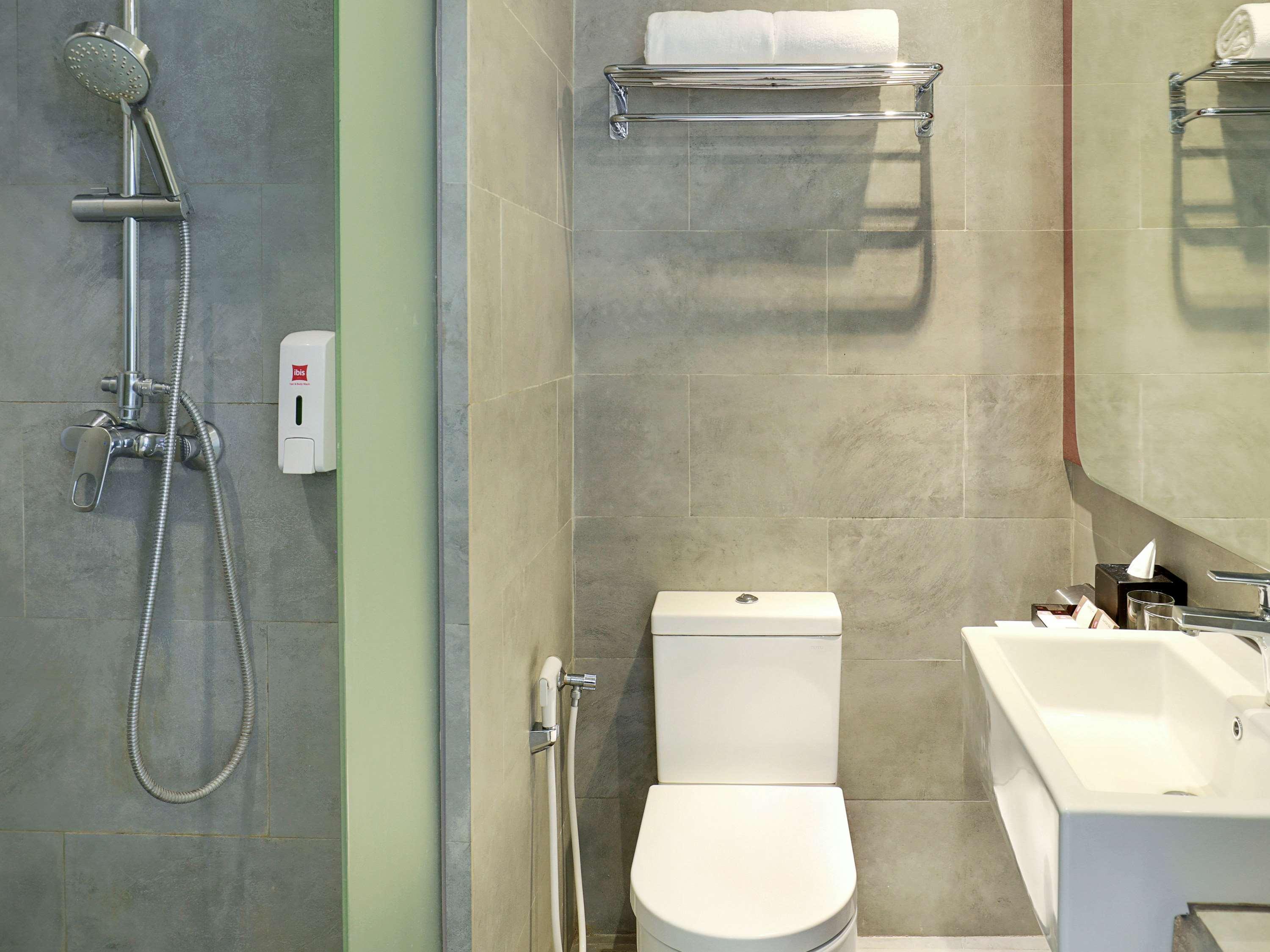 Ibis Malioboro Hotel Yogyakarta Ngoại thất bức ảnh