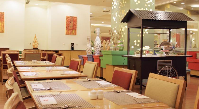 Ibis Malioboro Hotel Yogyakarta Ngoại thất bức ảnh
