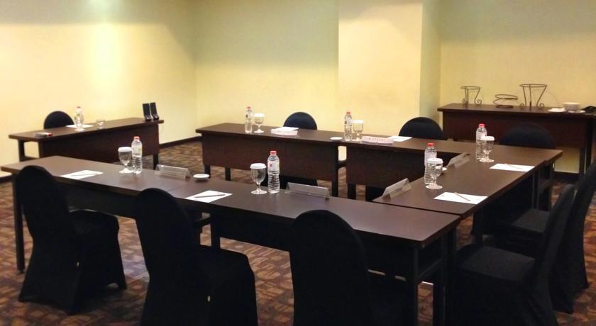 Ibis Malioboro Hotel Yogyakarta Ngoại thất bức ảnh