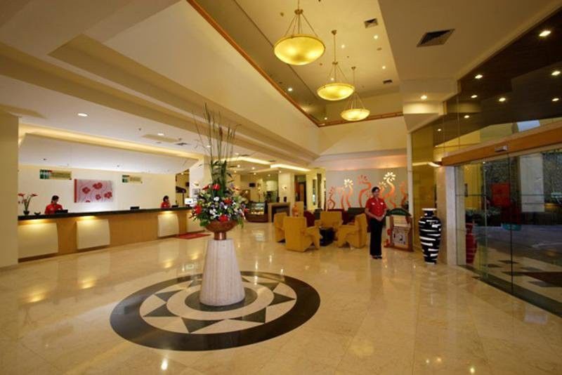 Ibis Malioboro Hotel Yogyakarta Ngoại thất bức ảnh