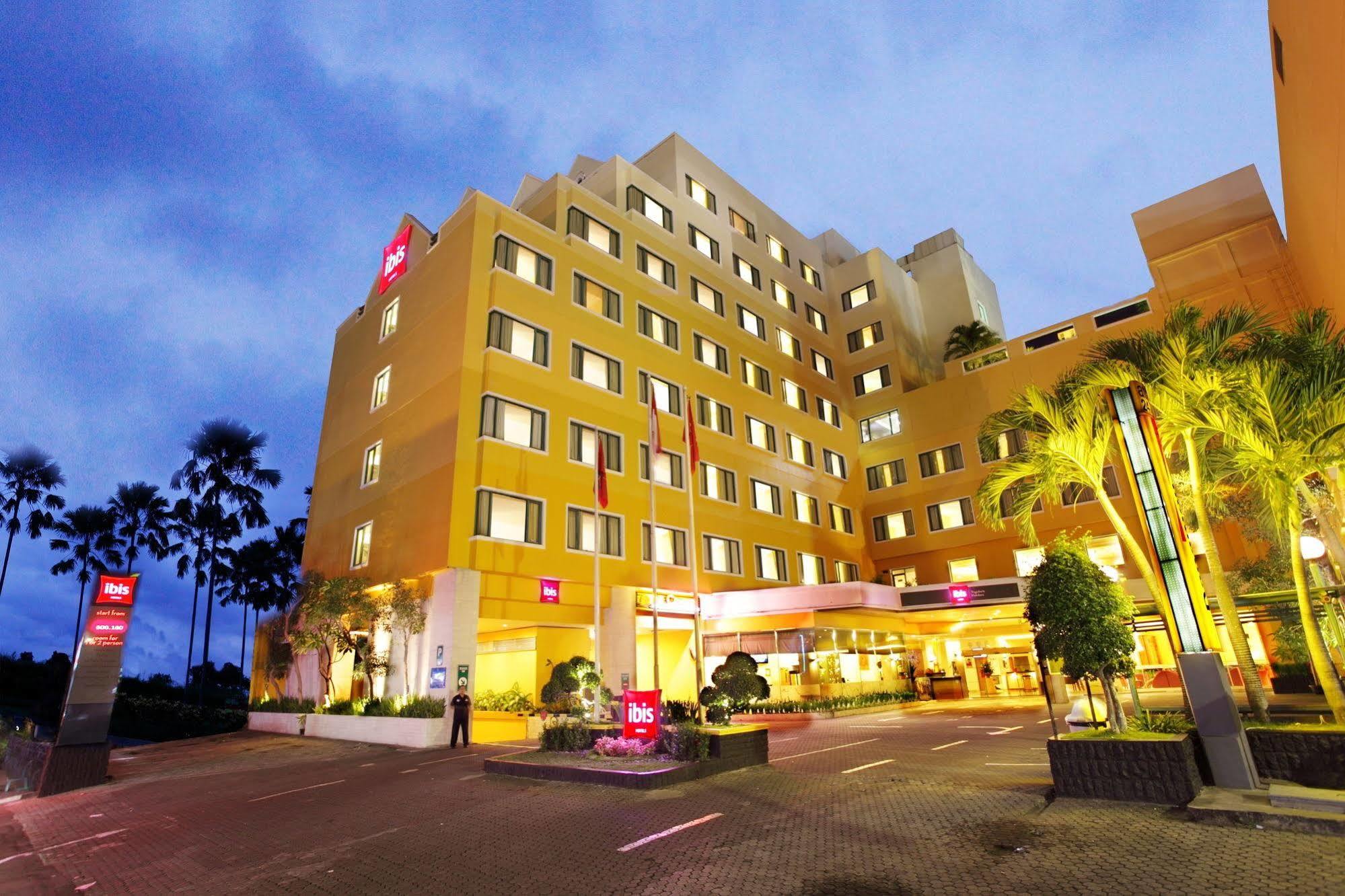 Ibis Malioboro Hotel Yogyakarta Ngoại thất bức ảnh