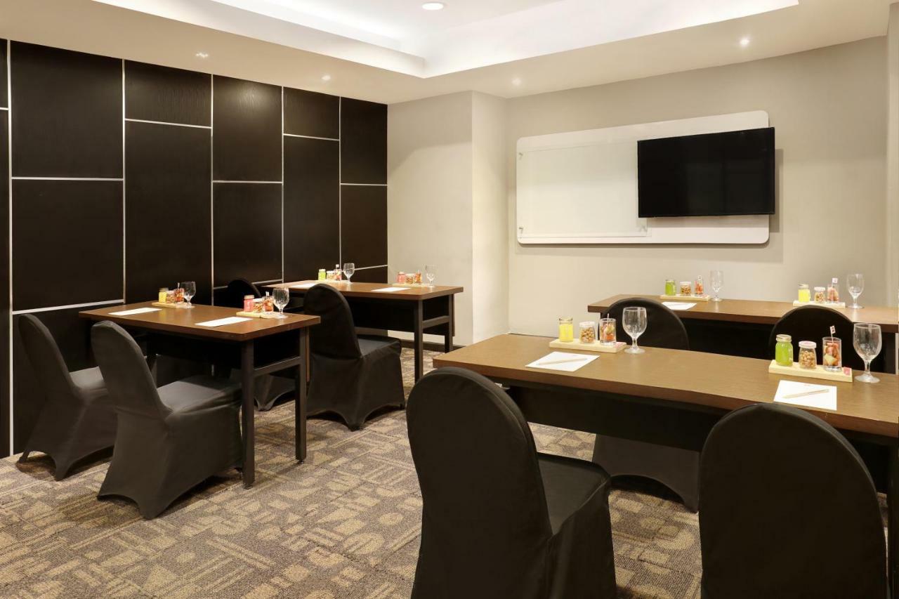 Ibis Malioboro Hotel Yogyakarta Ngoại thất bức ảnh
