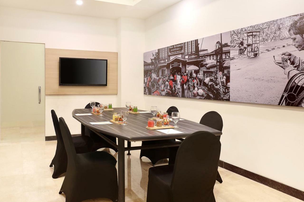 Ibis Malioboro Hotel Yogyakarta Ngoại thất bức ảnh